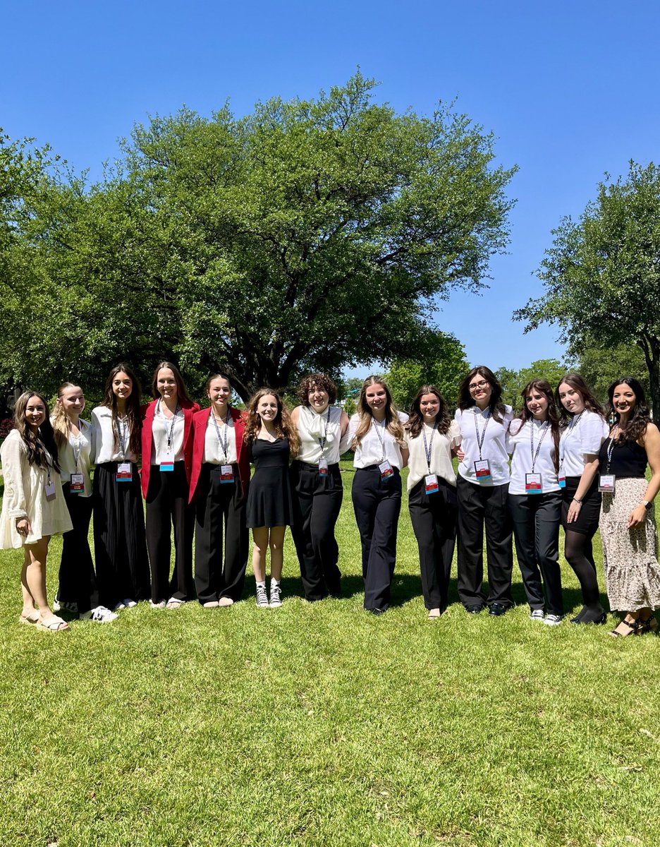 LakeCreekFCCLA's tweet photo. We had a fabulous time at the FCCLA State Competition in Dallas this weekend!! We worked hard, ate great food, and made wonderful memories. @MISDCareerTech @MontgomeryISD @LakeCreekHS @msaalvarez @MrsMVilla @LindsayDuke08 @lions_trw @KellyLout https://t.co/5pcHxnxbaX