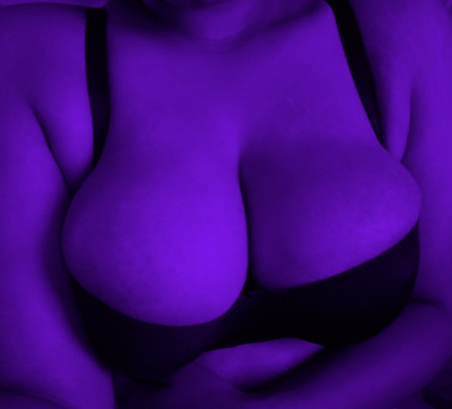 niacvmdoll's tweet photo. Got this bra recently, do we like it? <3🥺 https://t.co/JJoGo2a4w1