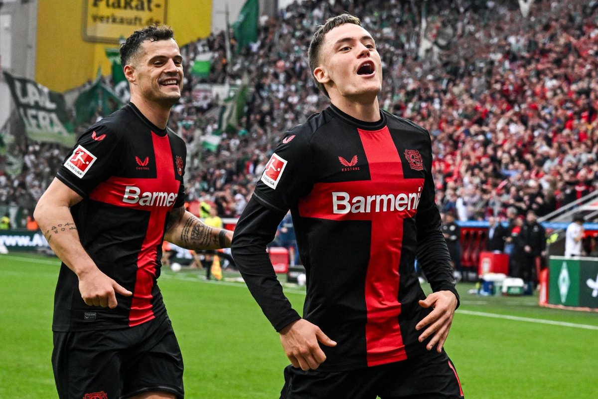 FT | #Bundesliga Bayer Leverkusen 5-0 Werder Bremen ⚽️ V. Boniface 25' (P) ⚽️ G. Xhaka 60' ⚽️ F. Wirtz 68', 83', 90’ Selamat kepada Bayer Leverkusen atas kemenangan ini yang membuat mereka menjadi juara Bundesliga untuk pertama kalinya!🏆🇩🇪