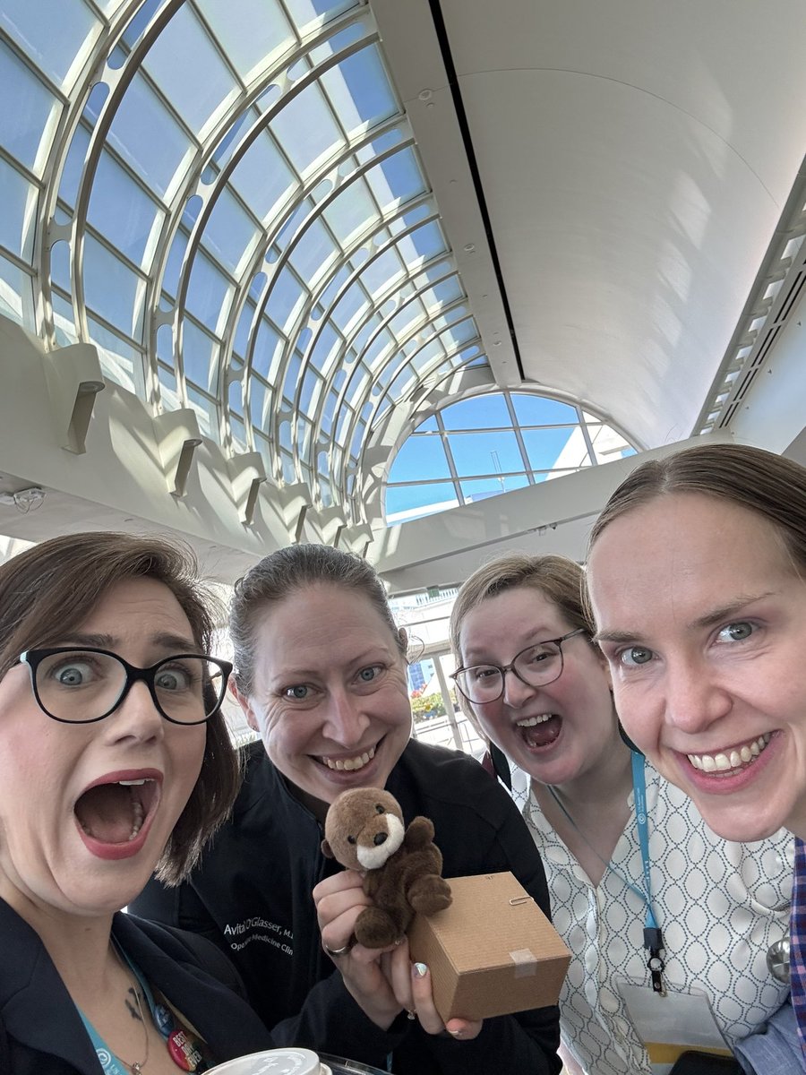 Ran into @Annie_Massart_ at #SHMConverge24 finally, and then got scared of @aoglasser’s otter 🦦, apparently. 🤪 #RaftOfOtters #IYKYK #WomenInMedicine #WIMStrongerTogether