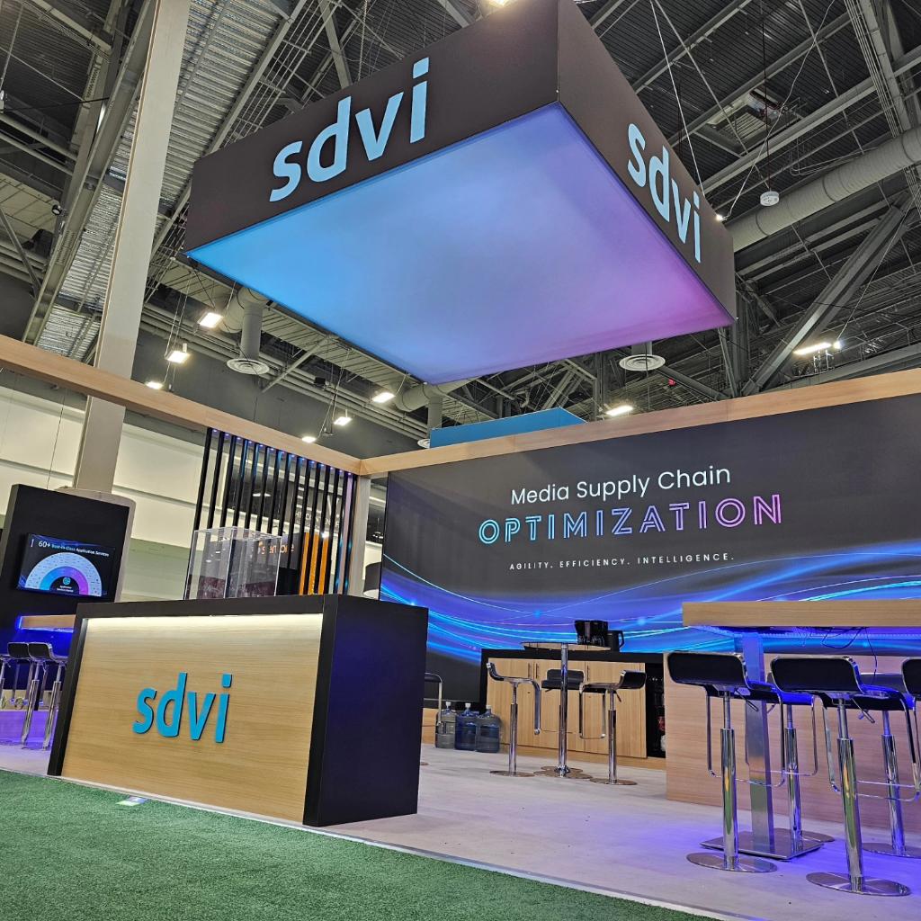 mjs displays 2.0 tweet media