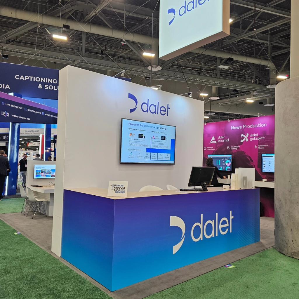 mjs displays 2.0 tweet media