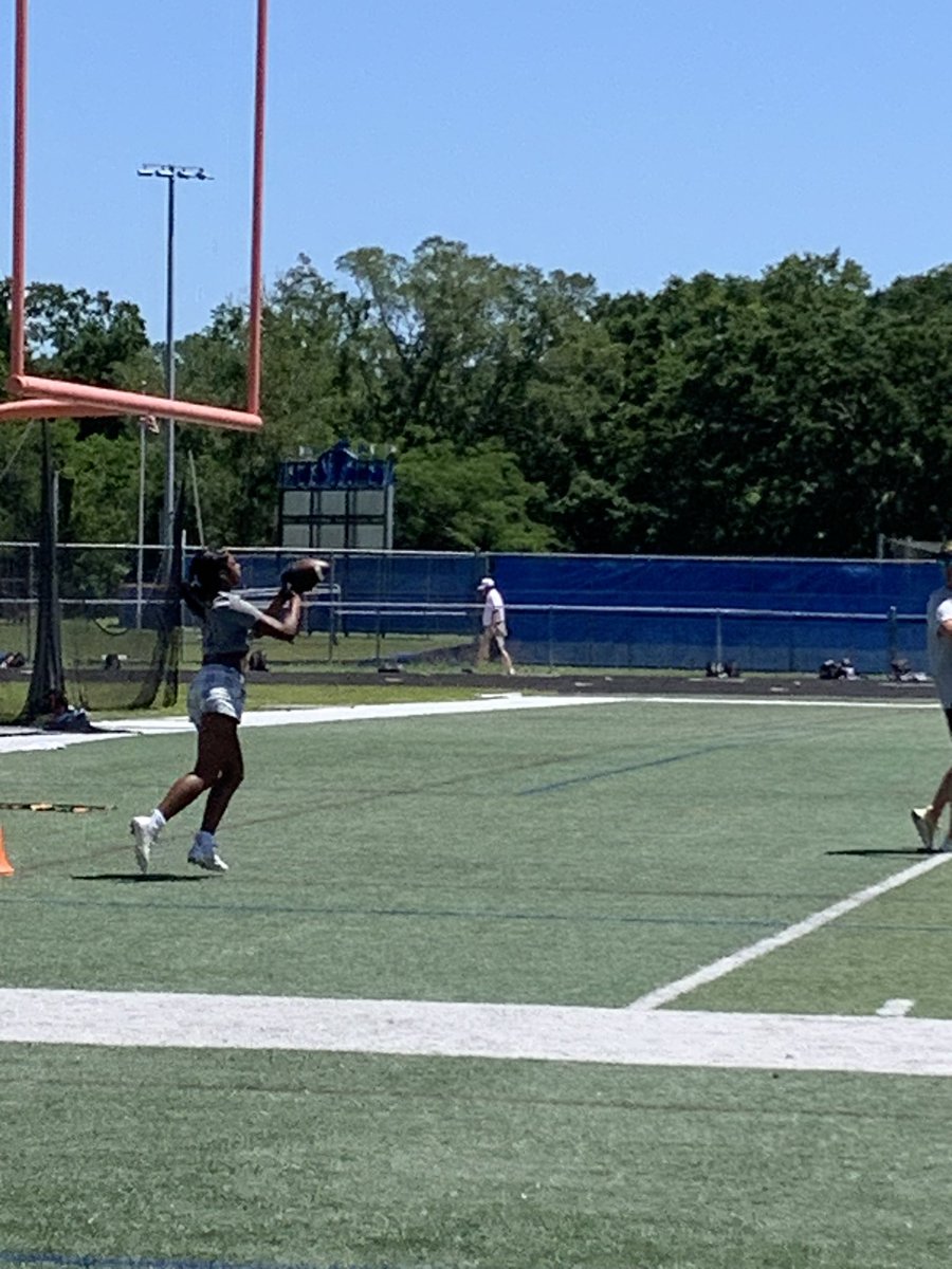 FlagLhs's tweet photo. The girls are working hard and getting better. @LHSPantherAth @Buccaneers https://t.co/OPppSojjJA