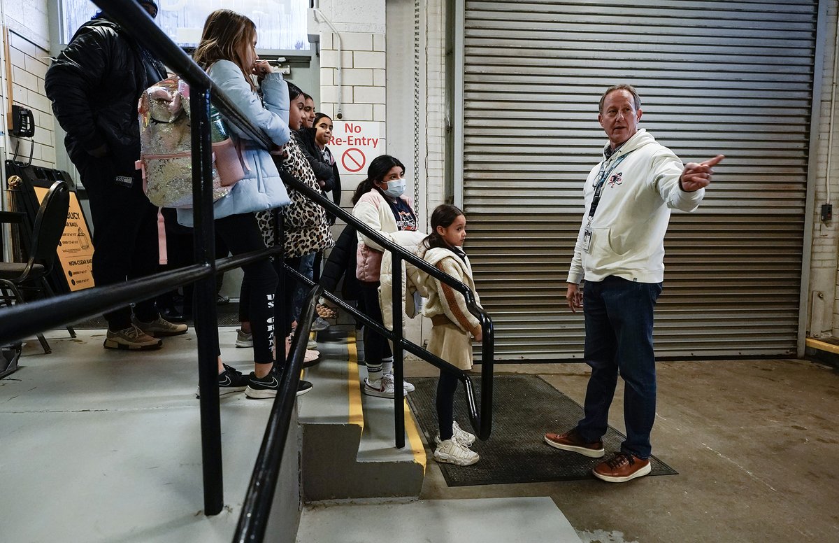 mkeadmirals's tweet photo. 𝟭𝟵 𝘆𝗲𝗮𝗿𝘀 of ownership.
𝟭𝟵 𝘆𝗲𝗮𝗿𝘀 of fun.
𝟭𝟵 𝘆𝗲𝗮𝗿𝘀 of keeping pro hockey in Milwaukee.

We're so thankful to have Harris Turer as Governor and CEO of the Admirals. This team wouldn't be what it is without him and his leadership!

Happy Anniversary, #MILhockey! https://t.co/P5gvmdP4PK