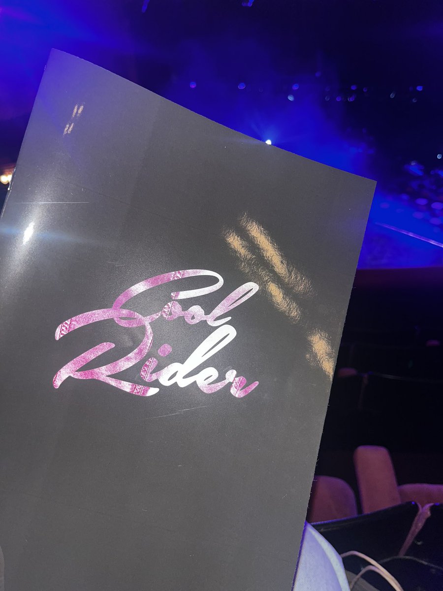 Emvincent25's tweet photo. Show no. 2 - let’s go https://t.co/TkK6HIPCfS