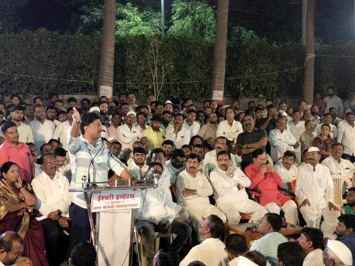 MahebubShaikh20's tweet photo. आज अकलुज सोलापूर येथे राष्ट्रवादी काँग्रेस पार्टी शरदचंद्र पवार पक्षाचे प्रदेशाध्यक्ष मा. जयंत पाटील साहेब यांच्या हस्ते धैर्यशील भैय्या मोहीते यांचा पक्ष प्रवेश कार्यक्रम संपन्न झाला..! यावेळी उपस्थित राहुन मनोगत व्यक्त केले. यावेळी माजी उपमुख्यमंत्री विजयसिंह दादा मोहीते पाटील, https://t.co/HQjMvnPyet