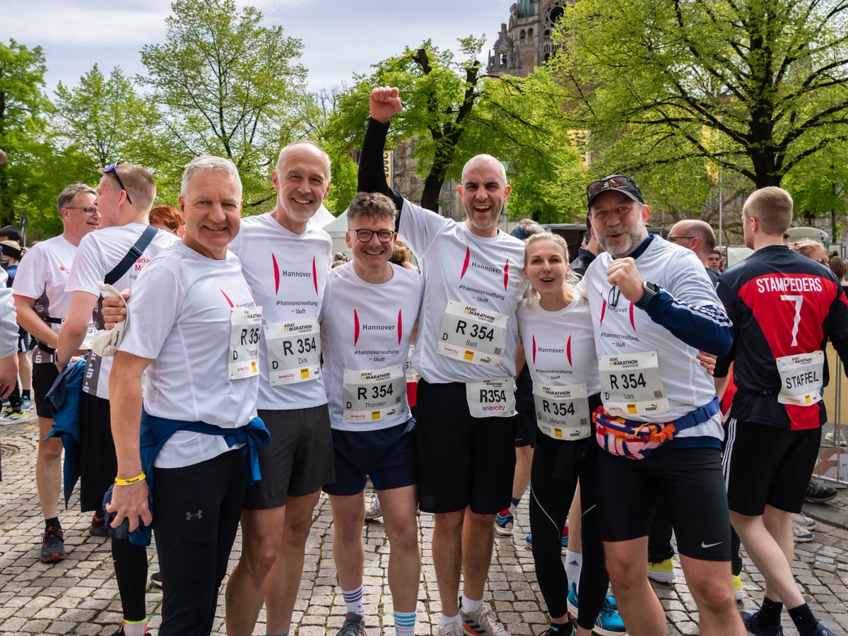 Drei, Zwei, Eins, Los! - Rund 26.500 Läufer*innen aus über 100 Nationen nahmen am 32. <a href="/Marathon_HAJ/">ADAC Marathon Hannover</a> teil. Wir gratulieren allen zu den sportlichen Leistungen, auf ein Wiedersehen in 2025! 🏃‍♂️