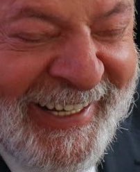 Nelson24400862's tweet photo. @MARCO4499986755 Boa companheiro 😆😅🤣😂 https://t.co/5J3yPecyDY