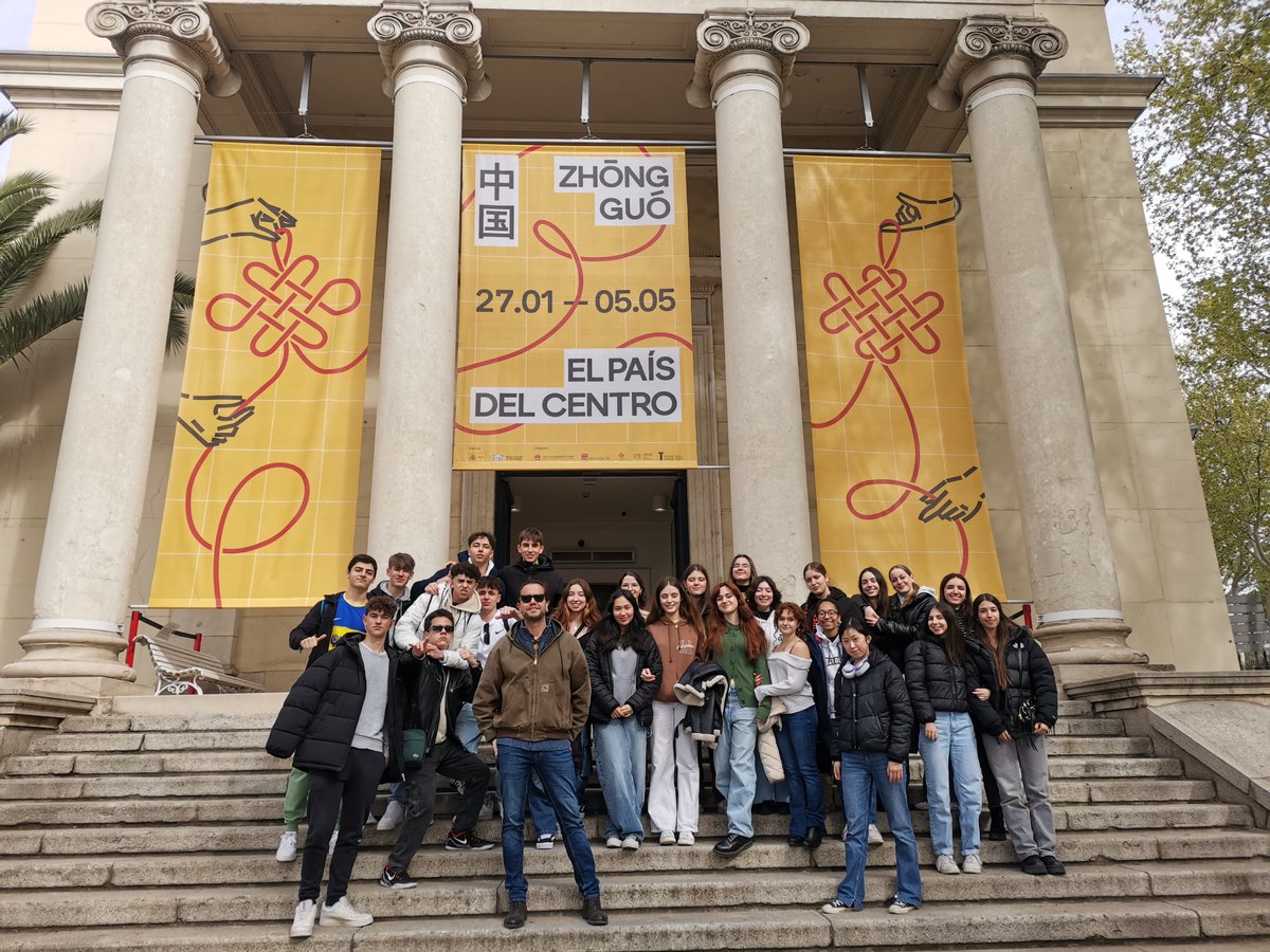Para comenzar el último trimestre los estudiantes de primer curso del Programa de Diploma han visitado el Museo Antropológico de Madrid.