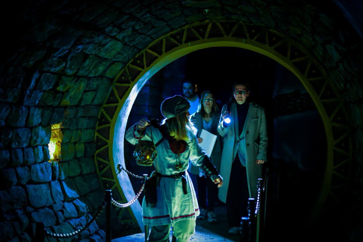 ‘s Nachts helemaal alleen in een gesloten attractiepark? Dat maakten twintig prijswinnaars dit weekend mee tijdens de #Toverland Escape Experience! Het was een waanzinnig avontuur 🗝️