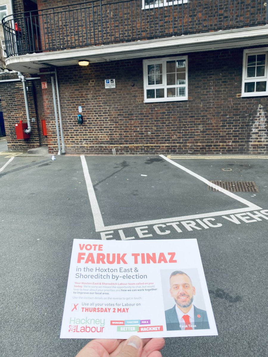 Mini-canvassing session on a relaxing Sunday afternoon at Follingham Court. 

Where #Hackney installed the first estate EV charger🔋⚡️🔌 
@hackneycouncil will deliver 2,500 EV chargers by 2026!

#VoteFaruk 🗳️ 
#LabourParty 🌹 
#LabourDoorstep #LondonElections2024 
#Hoxton