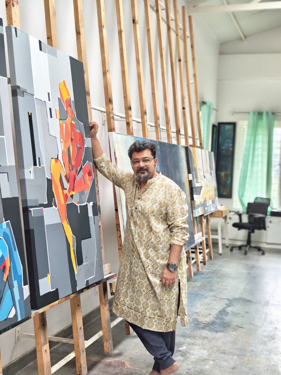 Artist Amrish Malvankar with some of the pieces he will be showcasing at World Art Dubai.

Come take a look at the painting at @WorldArtDubai (Booth no BA 08 ) 
from 2nd - 5th May 2024.

#art #abstractart #artpr