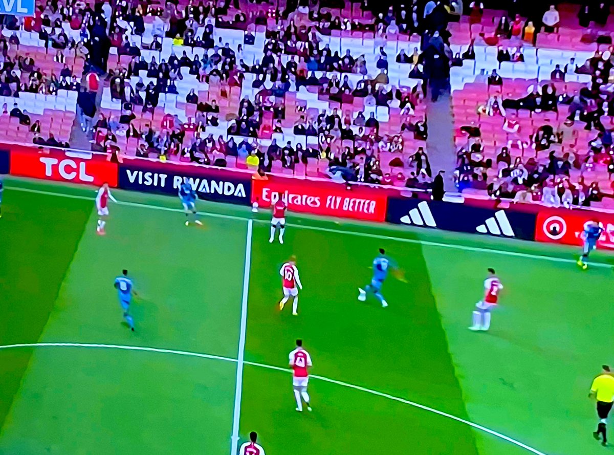 LB✌🏽 tweet media