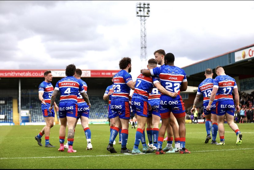 👊 Together stronger 

Enjoy your week, Hornets!