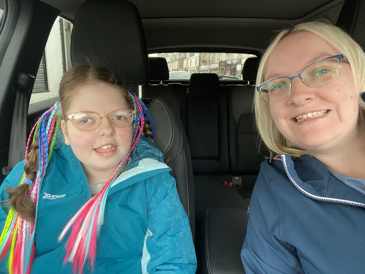Wee B rocking her McFly inspired hair today!!  Heading to her first ASN disco at the local nightclub! 🪩 💃 🕺 

#fivecoloursinherhair.