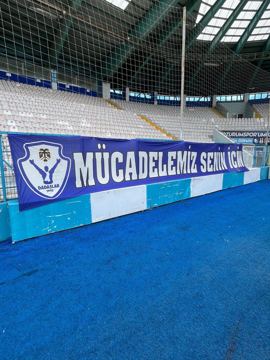 🇪🇪 | Pankartlarımız Sakaryaspor maçı için Kazım Karabekir Stadyumundaki yerlerini aldı! #DadaşlarGrubu #Erzurumspor