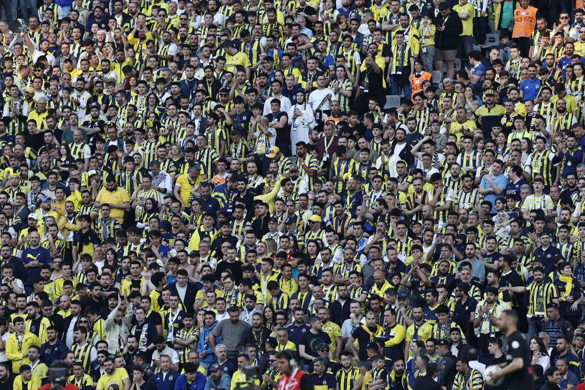 Satır satır, hece hece En büyüksün Fenerbahçe! 💛💙