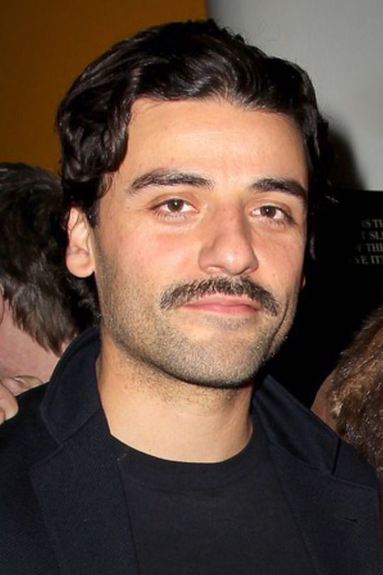 Oscar Isaac with moustache, that's the tweet