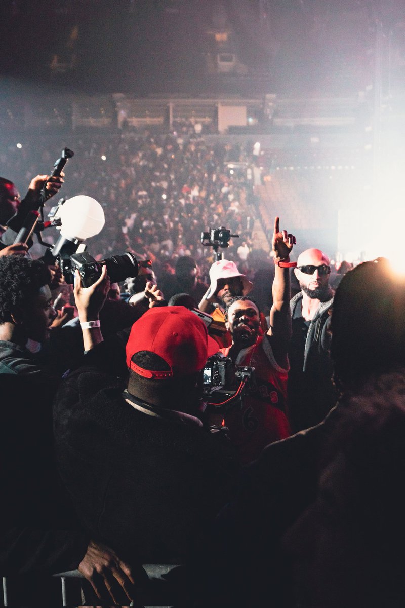 prishamitra's tweet photo. my work from Asake's legendary sold out show at Scotiabank Arena 🇨🇦🇳🇬 
•
shot by @6itystudios 📸 https://t.co/bilnXFx2CE