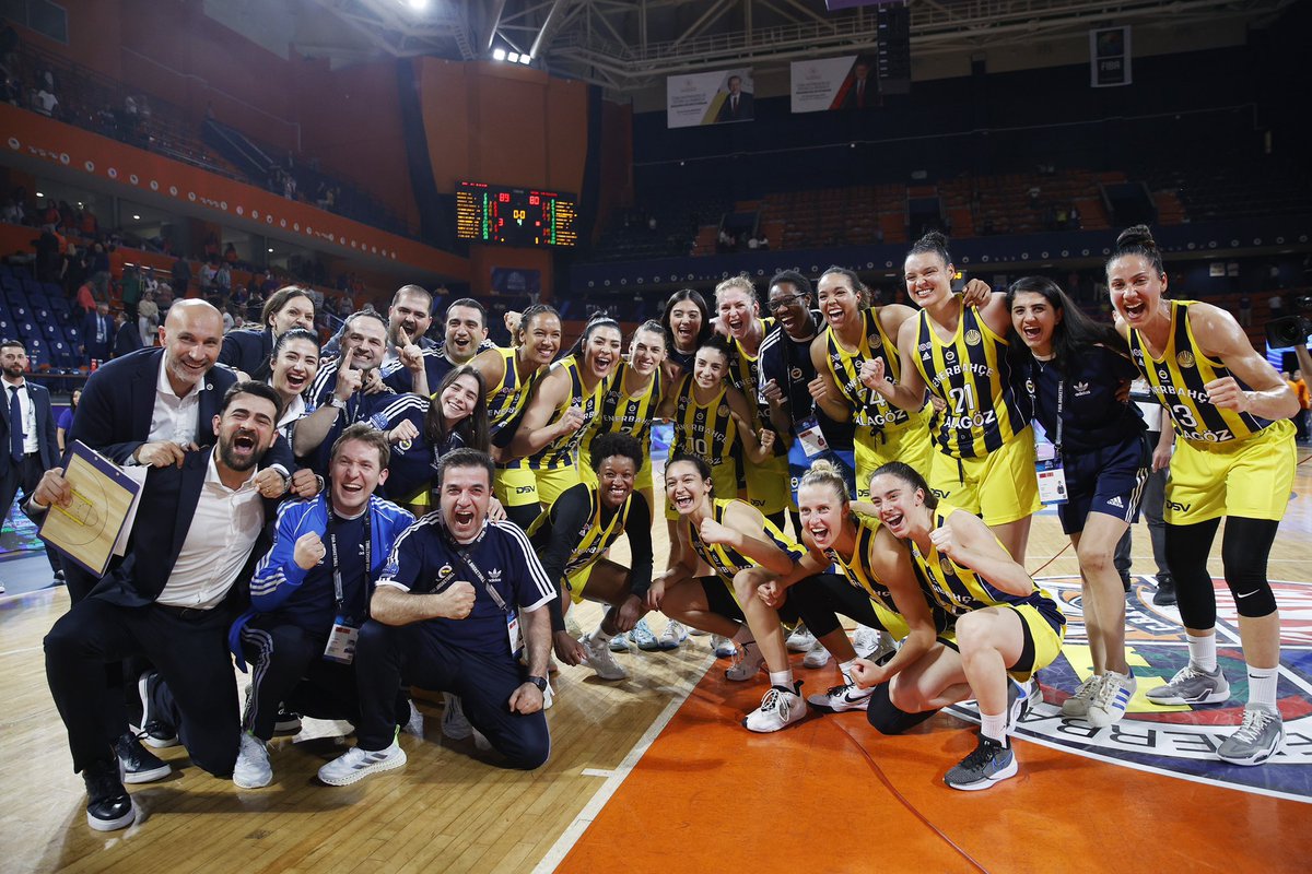 YİNE, YENİDEN; AVRUPA’NIN EN BÜYÜĞÜ, FENERBAHÇE! Kadınlar Euroleague Final Four karşılaşmasında Villeneuve’yi mağlup ederek üst üste ikinci kez Euroleague şampiyonluğuna ulaşan Kadın Basketbol Takımımızı tebrik ederiz. #UNIGFB