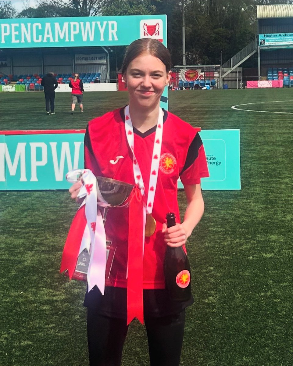 richard_darby's tweet photo. So proud of Faith and the Cardiff Wanderers for winning the Welsh FA Cup , amazing performance , great teamwork and some great talent onshow. @CDFW_Reds @BassalegPE @BassalegSchool1 @HeadteacherBas1 @CricketWales https://t.co/gcoZsIZzlK