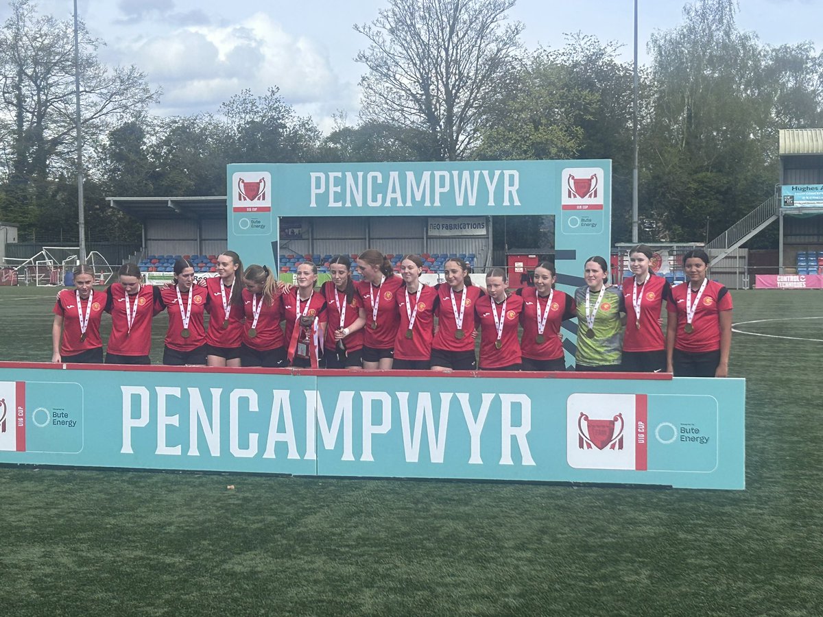 So proud of Faith and the Cardiff Wanderers for winning the Welsh FA Cup , amazing performance , great teamwork and some great talent onshow. @CDFW_Reds @BassalegPE @BassalegSchool1 @HeadteacherBas1 @CricketWales
