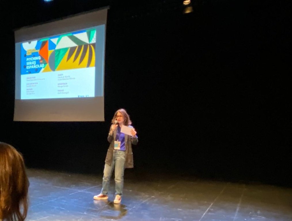 Gracias <a href="/frapa_festival/">FRAPA - Festival de Roteiro Audiovisual de POA</a> y <a href="/encuentroguion/">Encuentro Guionistas</a> por unos días tan intensos y por haber desbloqueado mi miedo a quedarme en blanco en mitad de un pitch. Super feliz porque esta vez esquivé la bala