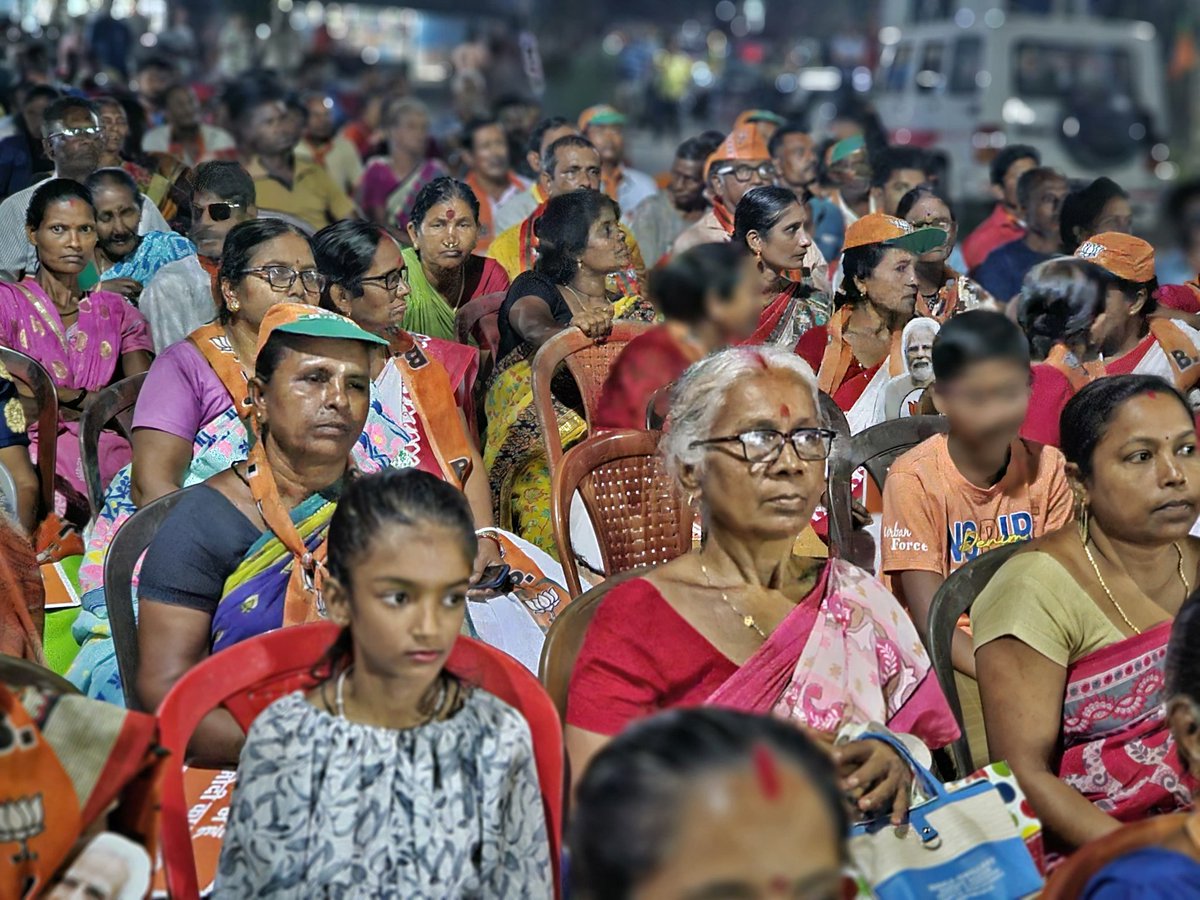 Gratitude to people for gathering in large nos. at Public Meeting for Andaman LS, in favour of candidate Bishnu Pada Ray Ji. State Prez Ajay Bairagi Ji, Dis. Prez Boominathan Ji, Party workers & Bengali brothers & sisters were present in meeting. 📍 Bakultala, A&N 🗓️14.04.2024