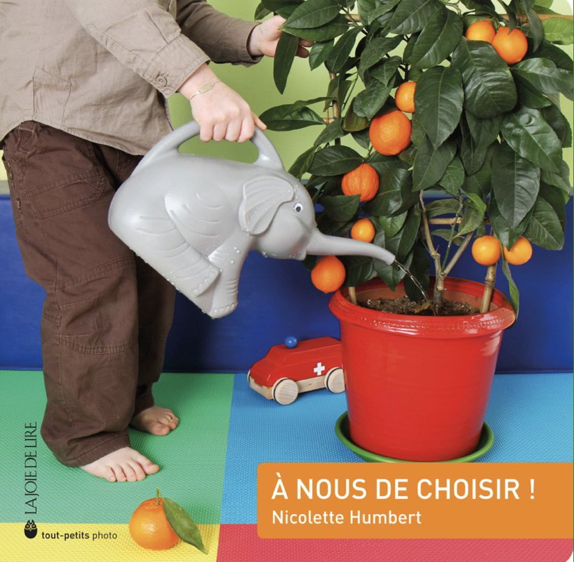 le_guen's tweet photo. Voir, observer, penser, et dire… avec Nicolette Humbert (archives) 👉 https://t.co/gXnPVq63WR

A redécouvrir le 24 avril à la médiathèque de @villedegentilly 

#imagier #apprendreparlaphotographie #photolitterature #photobooksforchildren @kidslovephotography @lajoiedelire https://t.co/T83d852xLv