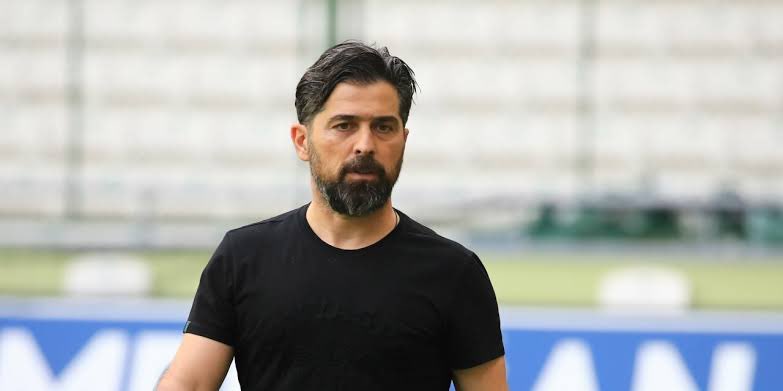 Öyle boş adamlara “İMPARATOR” demeyin. Diyeceğiniz tek adam ek’tedir ! Futbol Bilgisi ✅ Teknik ✅ Taktik ✅ Çalışkanlılık ✅ Cesaret ✅ Rakip Analizi ✅ Oyun Okuma ✅ Disiplin ✅ Motivasyon ✅ İletişim ✅ Kreatiflik ✅ Gelişime Açıklık ✅ Vizyon ✅ İLHAN PALUT ! #Rizespor