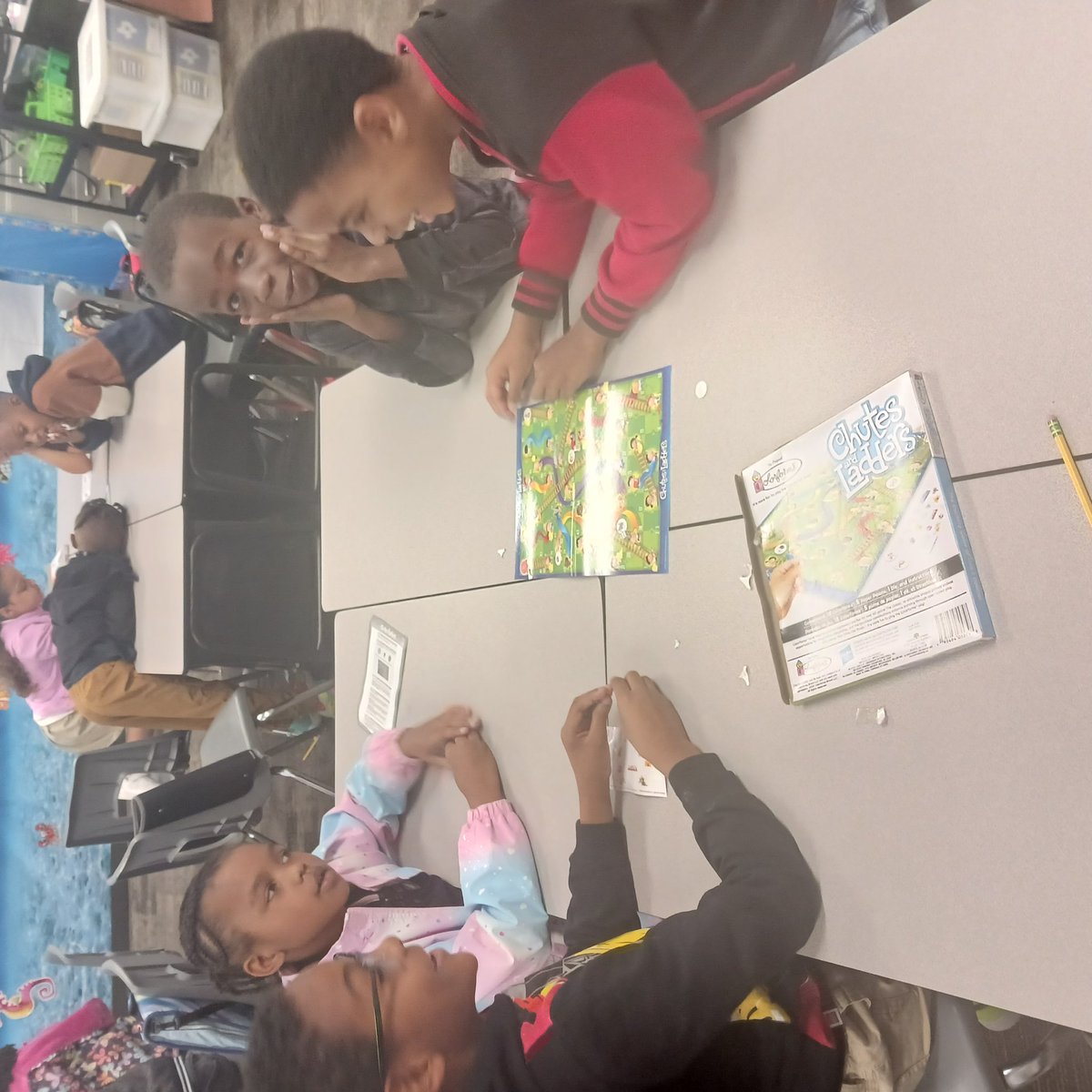 Lisa Warren tweet media