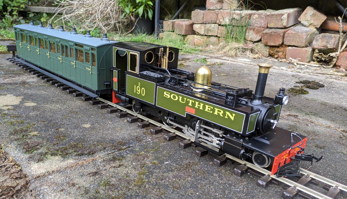 @woody_bay @AccucraftT @association16mm @grdnrailwayblog @gardenofsteam @catshouldnt Having a #narrowgauge #livesteam afternoon with the #Lynton & #Barnstaple @woody_bay Lyd. Buy an @AccucraftT carriage they said... Looks good! 😲👍
@association16mm @grdnrailwayblog @gardenofsteam