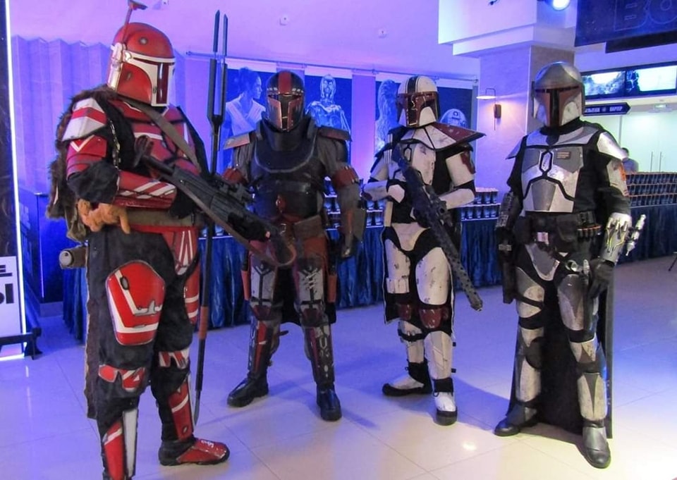 Red Fist clan members are always prepared for everything! Start your Mandalorian journey by going to: mandalorianmercs.org/educate/ mandalorianmercs.org/redfist/ #MMCC #MandoMercs #warriorsforhope #thisisourway