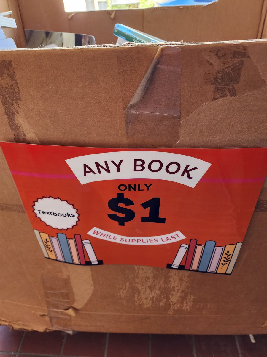 BookHolders_VT's tweet photo. $1 BOOK BIN RESTOCK!! π¨π¨ We have refreshed our $1 book bin with all new books! π We have general readers, textbooks, and more! π Stop by to see our collection and find a book for you! πΈ #books #onedollarbook #bookbin #cheapbooks #thriftedbooks #virginiatech #vt #hokies https://t.co/OSlOg7rig9