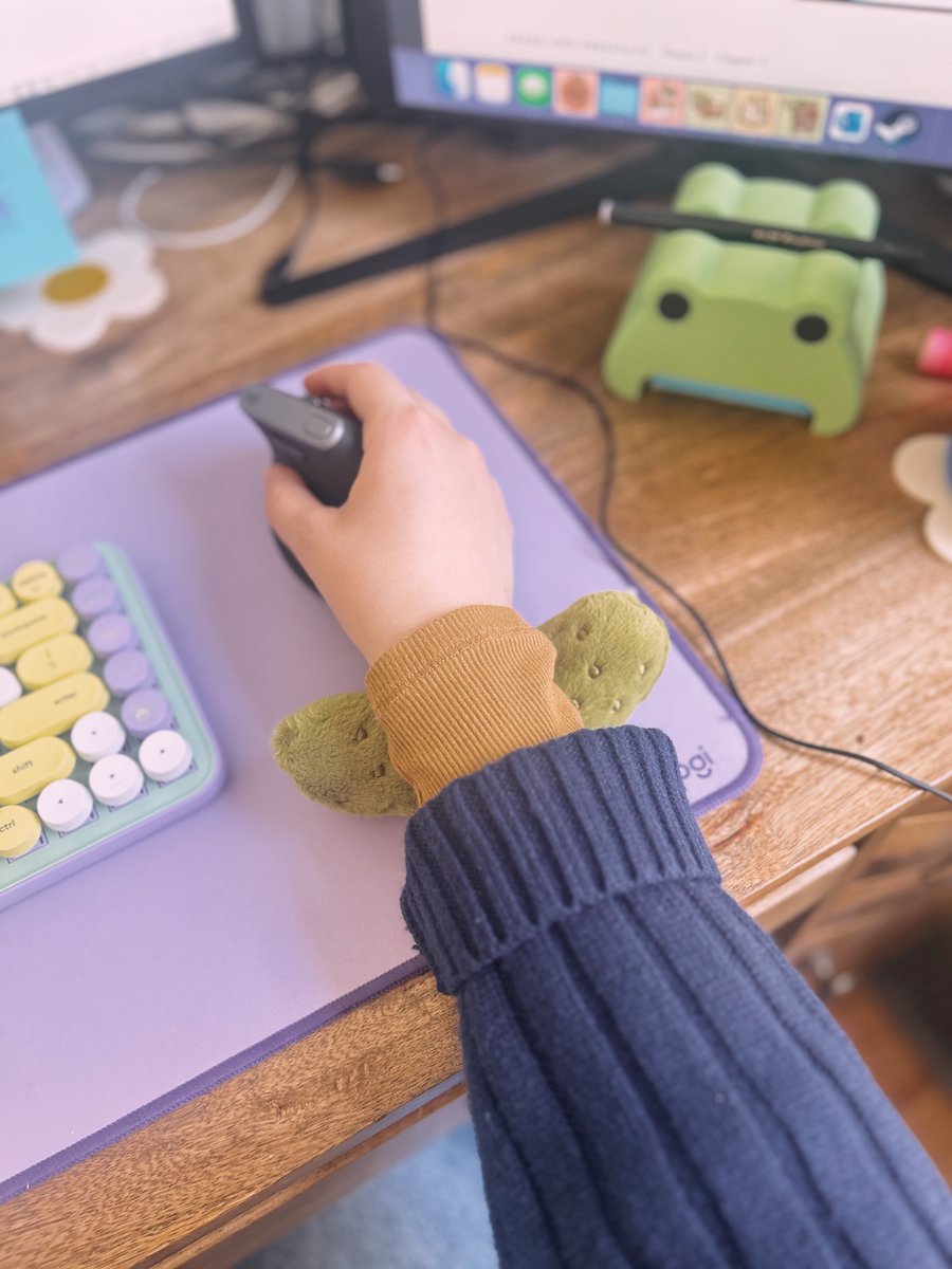 ergonomic desk pickle