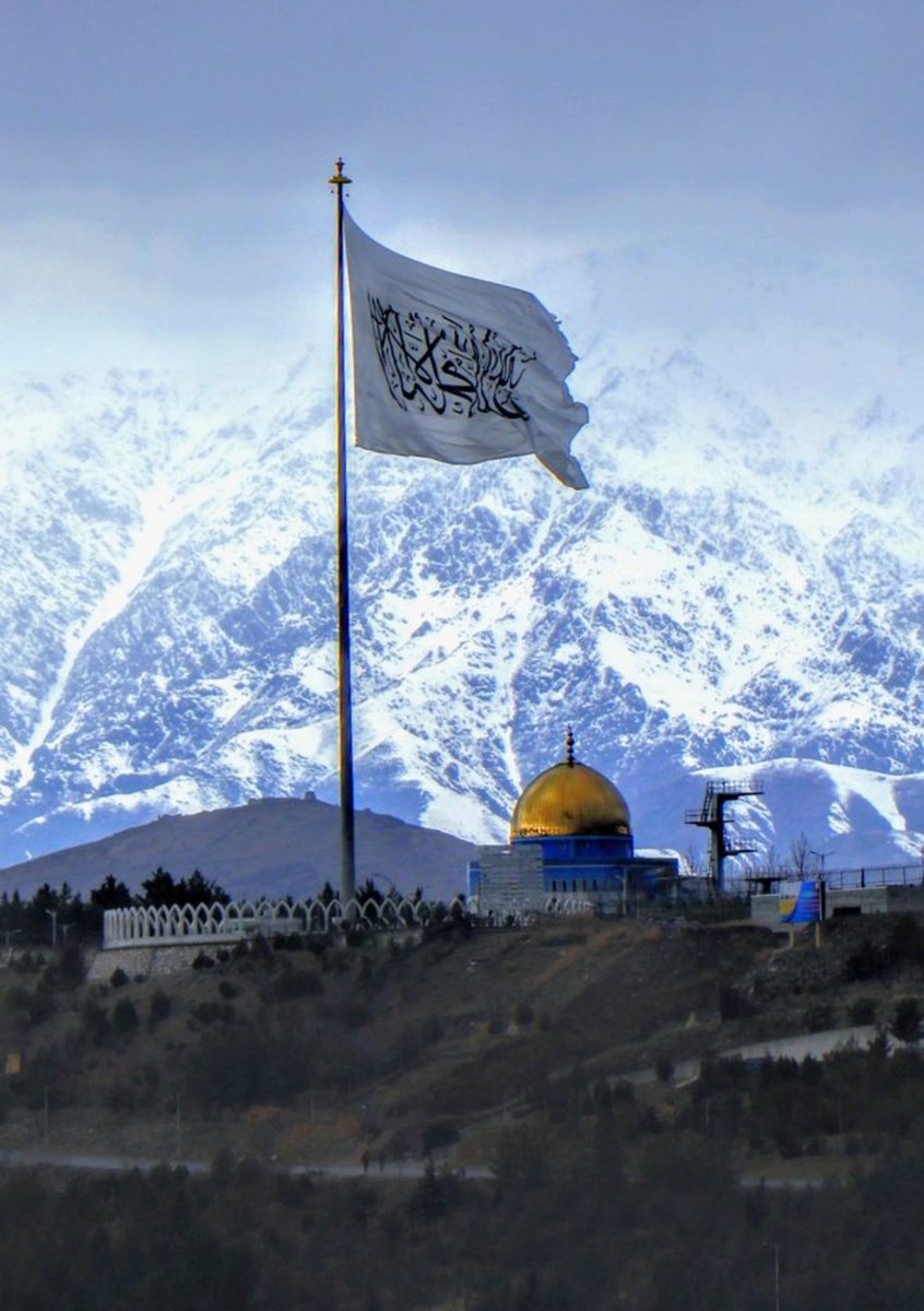 Hayatullah82012's tweet photo. هرڅه راته وایه خو وطن ته مې څه مه وایه
دا مې د اغیارونه په سرو وینو ګټلی دی https://t.co/i3Pgu2ondD