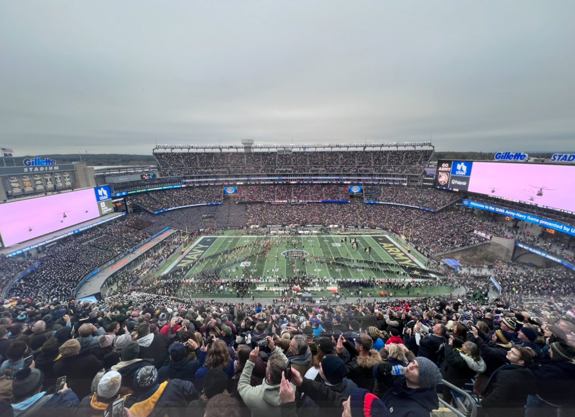 CameronBegalle's tweet photo. After a great call with @DrinkallCoach I’m blessed to receive my second D1 FBS offer from ARMY! #AGTG 

@AndoverHuskies @RyanBurnsMN @AllenTrieu @PrepRedzoneMN @MohrRecruiting @ArmyWP_Football https://t.co/keLYlaJZOd