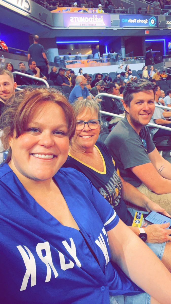 Al0ngCame_Molly's tweet image. #pacersgamenight #letsgopacers
