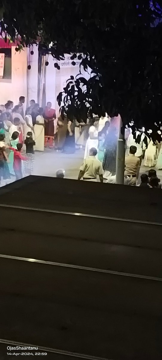 OAJASWINI's tweet photo. @CPPuneCity @PuneCityPolice @DGPMaharashtra @CMOMaharashtra @mohol_murlidhar @BJP4Maharashtra @BJPPune 
Inspite of multiple calls to police control room no action was taken against the extreme loud noise playing cheap vulgar songs under the pretext of celebration.!! https://t.co/NOt9uLwcjH