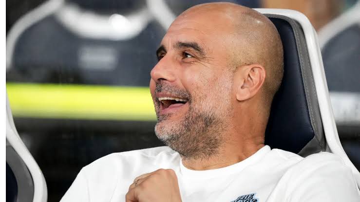 Pep Guardiola looking at Liverpool and Arsenal for bottling the league 😂😂😂