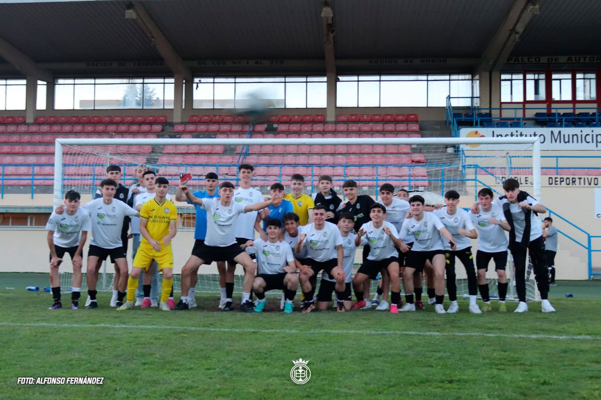 CanteraUBC's tweet photo. 📢 #CanteraUBC❗ 

Un día que recordarán siempre nuestros 🦁🦁🦁 

 🏟️ La Fuensanta 

¡Vamos Conquense! ⚪⚫ #UniónBalompédica https://t.co/BcANhUhQVO