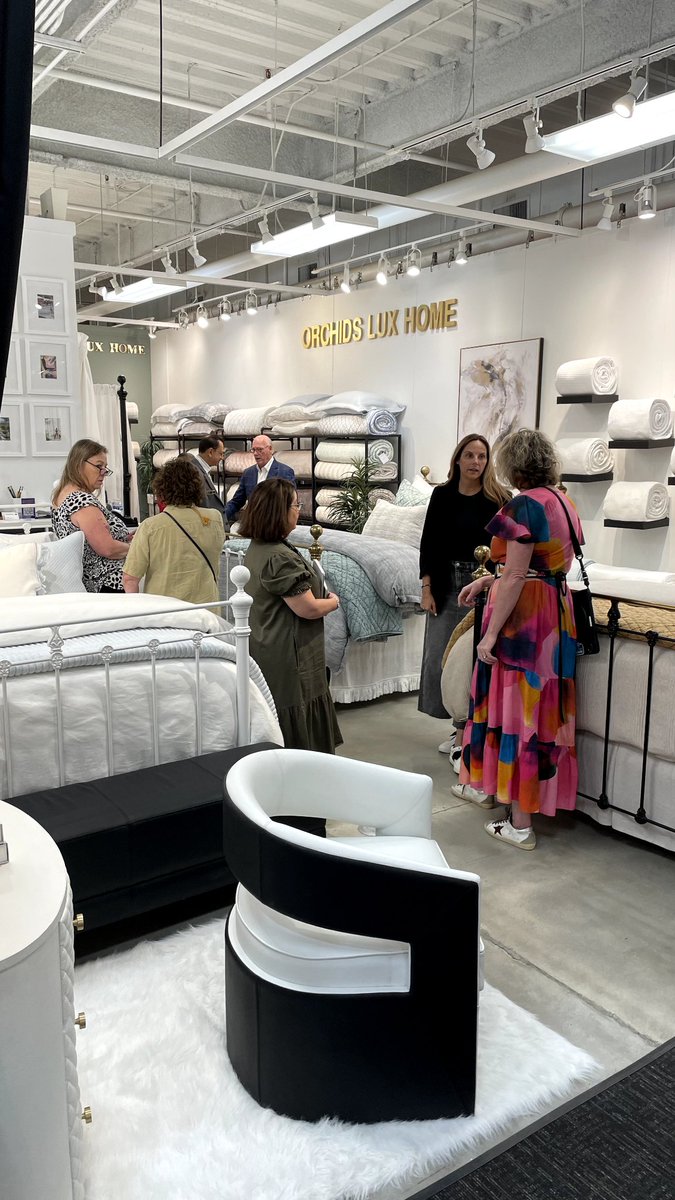 orchidsluxhome's tweet image. Lush and luxurious! Our new furniture and bedding collections are ready to welcome you into a world of cozy at the @HPMarketNews @ANDMOREhpmkt. 
🗓️ Apr 11-Apr 17, 2024
📍 Suites at Market Square G1019 
.. 
#OrchidsLuxHome #Hpmkt #DesignOnHpmkt
