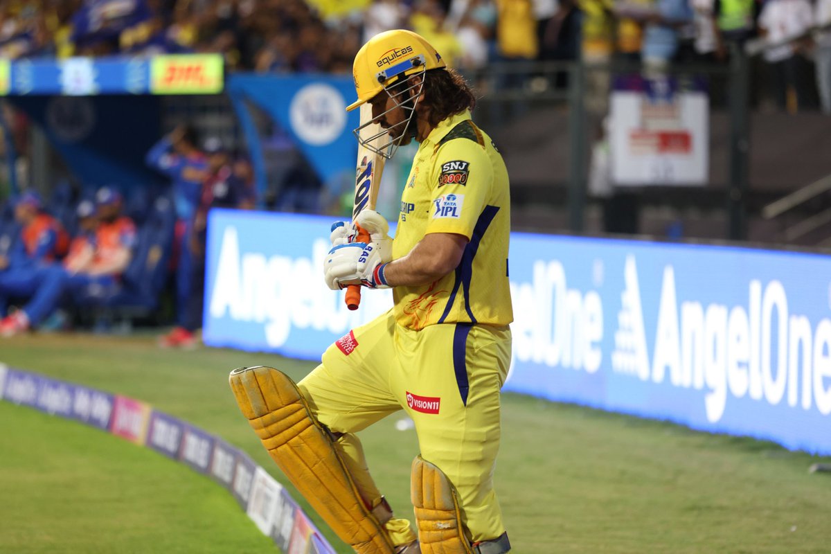 CricCrazyJohns's tweet photo. CSK DEFEATED MI IN WANKHEDE....!!!!

- DEFENDING CHAMPIONS ARE BACK. 🦁 https://t.co/3XEXxPJOaH