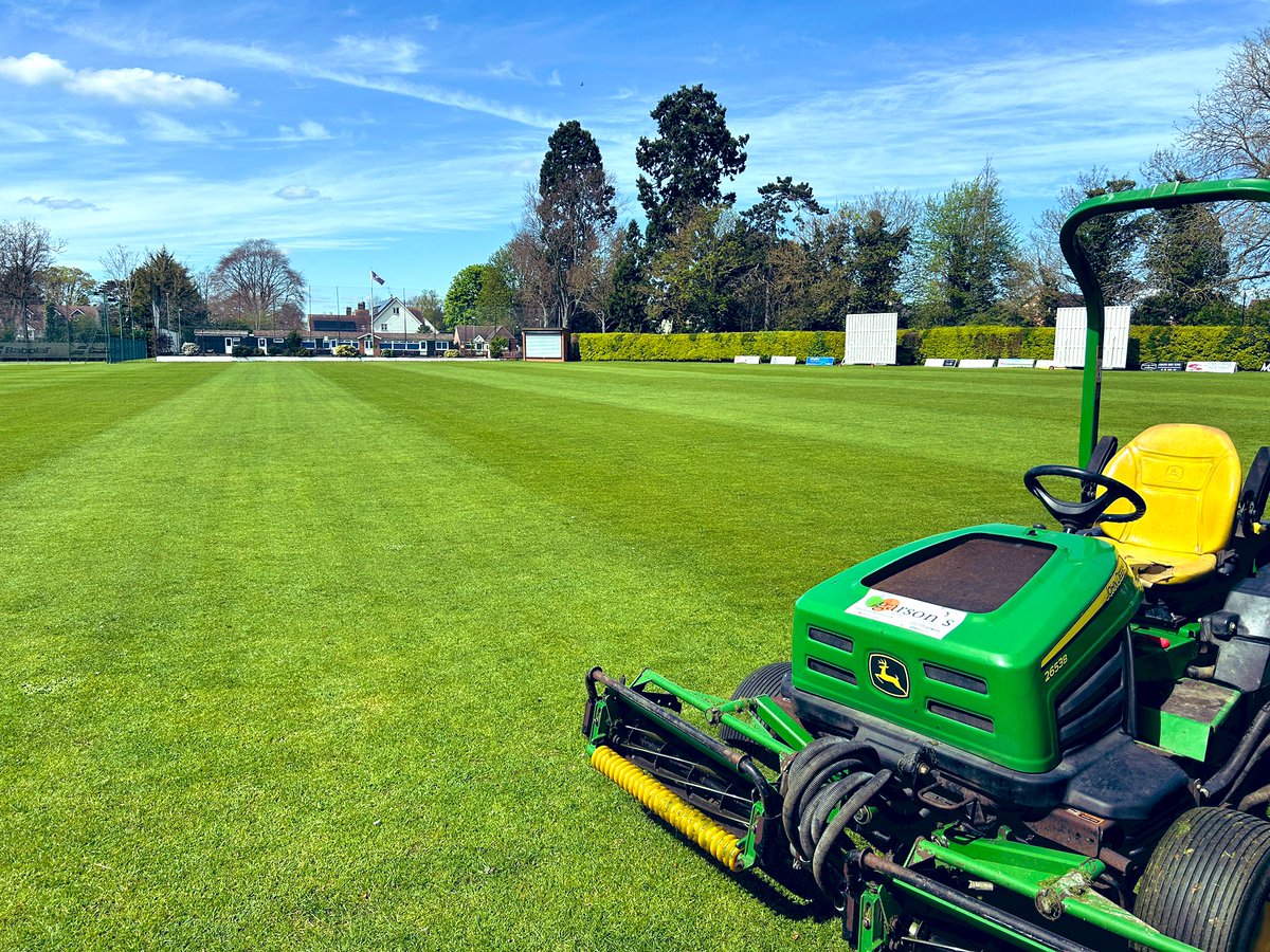 LtdGarson's tweet photo. After a couple of weeks of hell @SawboCricket  with there outfield mower decided to give up the  👻 then the roller though he chuck a 🔧 in mix  as well big thanks to Goeff @CuttEdge2005 with a quick turnaround on one of our winter sport mowers👍🏻 https://t.co/z9m1jdcsSt
