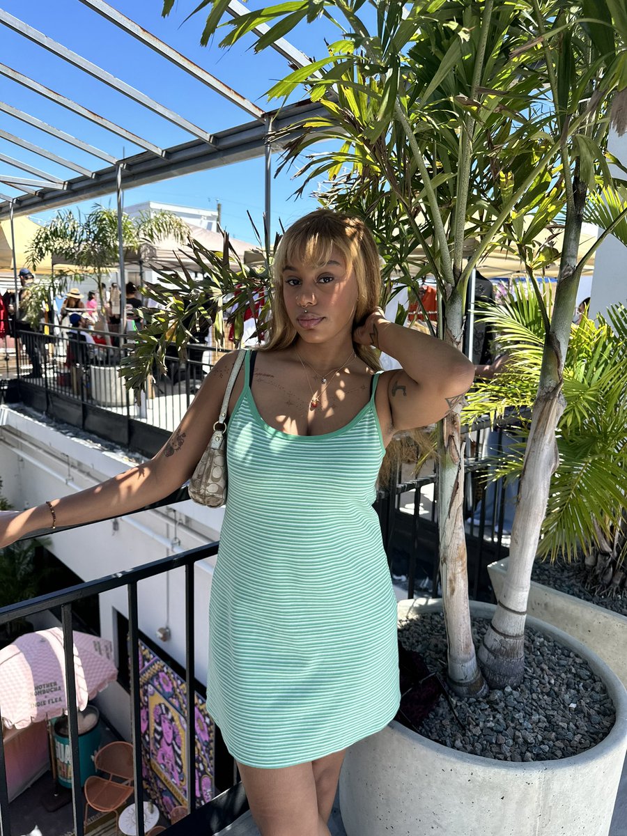 guess my favorite color 🤔