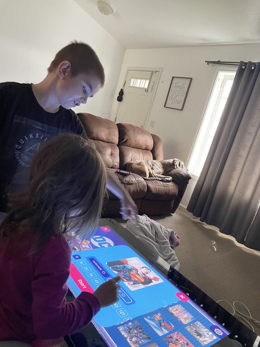 KCSKevinSmith's tweet photo. It’s raining outside & my day is awesome.
#InfinityGameTable #JLA https://t.co/e4rZCtVEwa