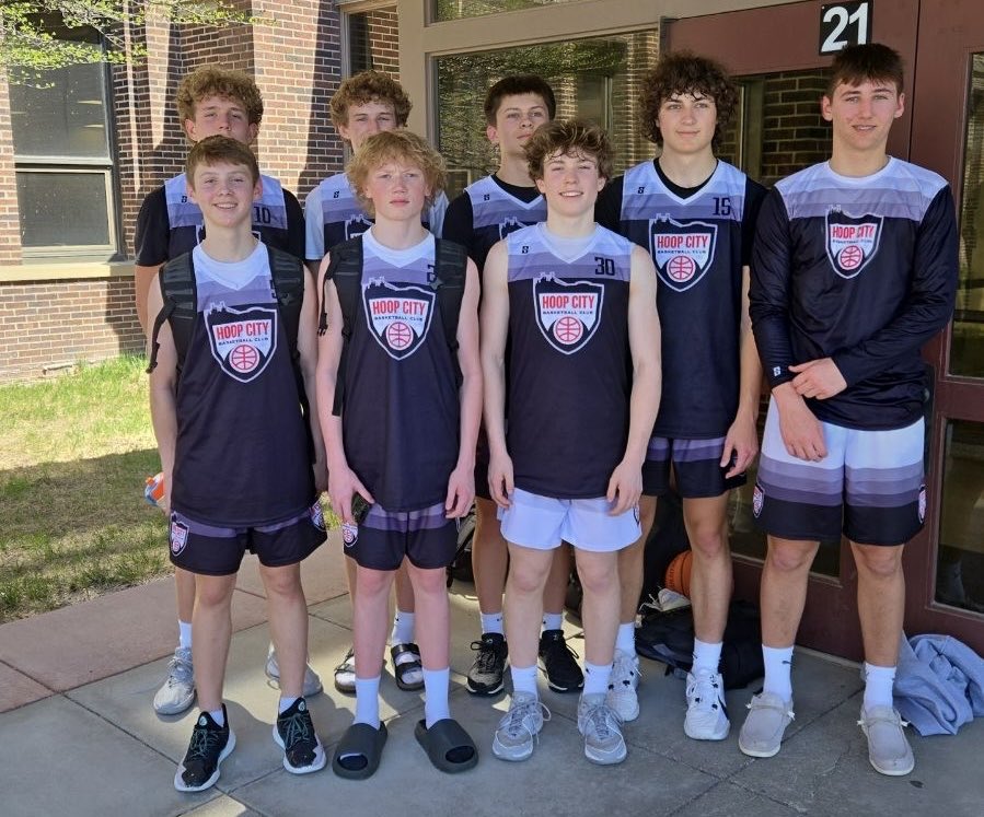 ⁦<a href="/HoopCitySoDak/">Hoop City South Dakota</a>⁩ 15U just beat Lincoln Supreme Pro16 49-32 down in Omaha, that’s a nice W!
