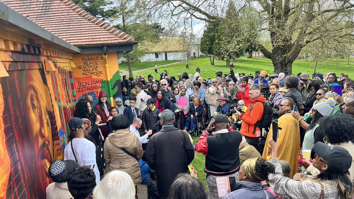 More images from today’s gathering in Handsworth Park to honour Benjamin Zephaniah, the people’s champion 🖤
