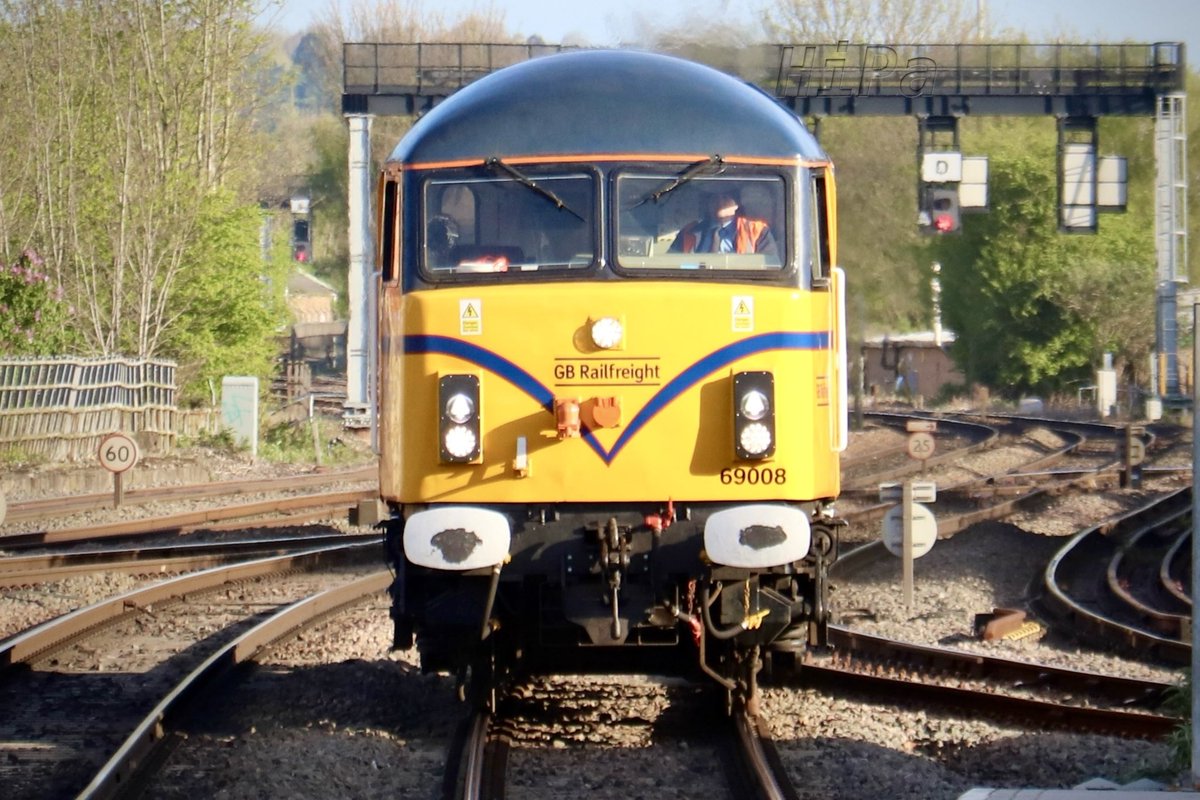 GBRf #Class69 69008 ‘Richard Howe’, running as 0Z69 0745 Matlock (Peak Rail) > Leicester Locomotive Inspection Point, approaching Derby #MML