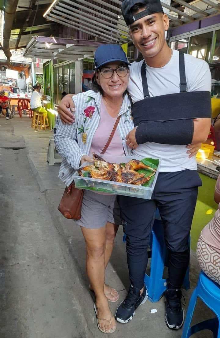 José Rivera sufrió una luxación de hombro durante el partido de ayer, pero el equipo médico ya se lo ha recolocado. Se espera que se recupere en aproximadamente de 2 a 4 semanas. ¡Fuerza, José! 💪 @delasgradas